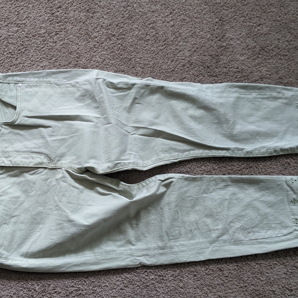 Loft cropped embroidered jeans size 14
